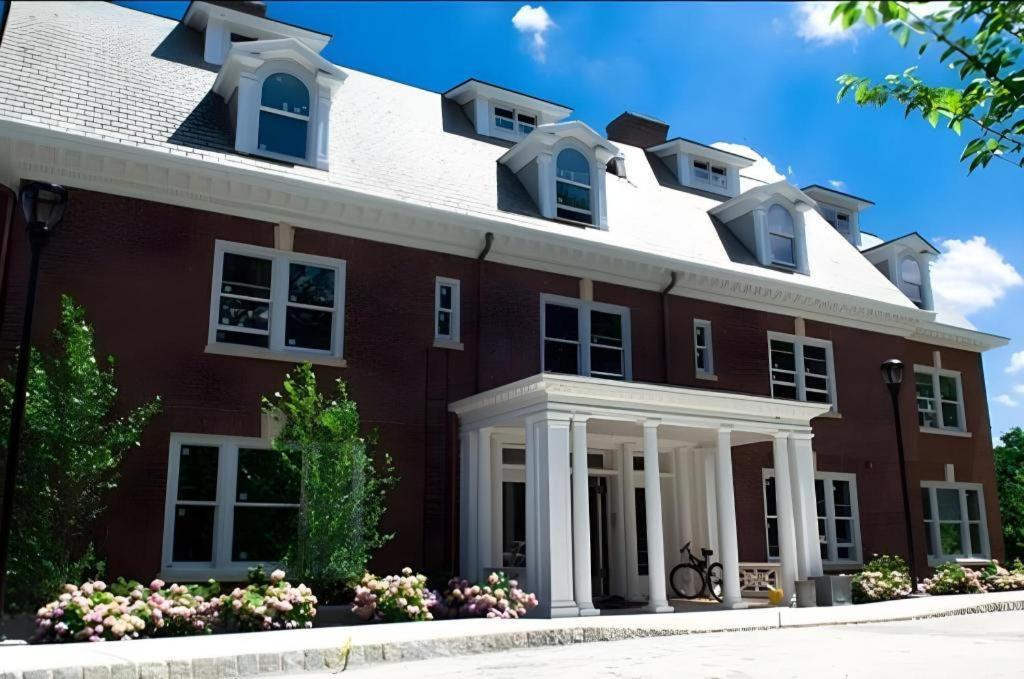 The George Montclair Hotell Eksteriør bilde